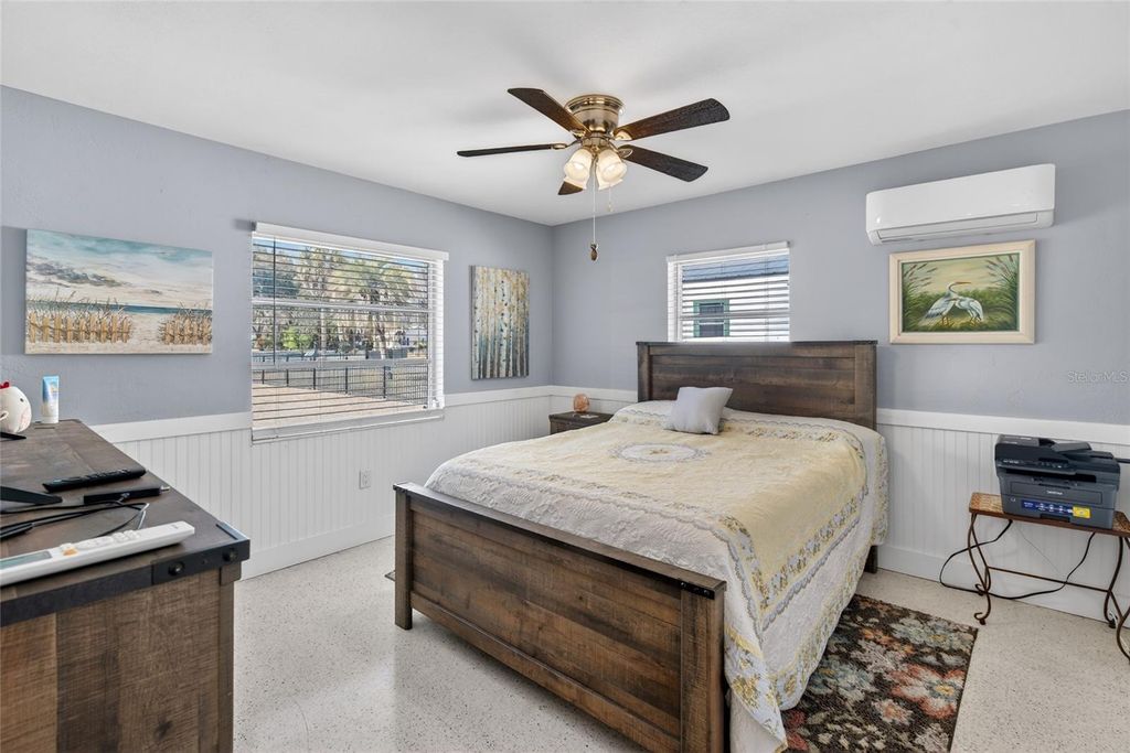 Image 16 of property listing at 1115 SE KINGSBAY DRIVE, Crystal River, FL 34429