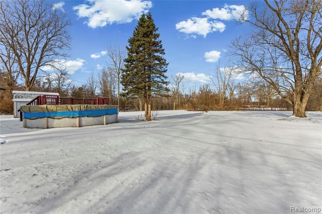 26730 Will Carleton Road Road, Flat Rock, MI 48134