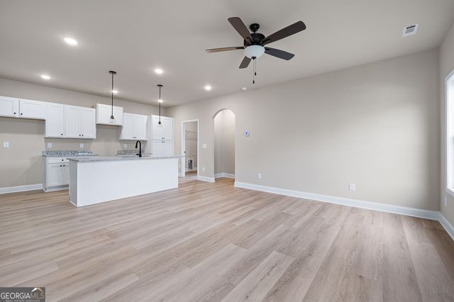 102 Winston Way, Carrollton, GA 30117