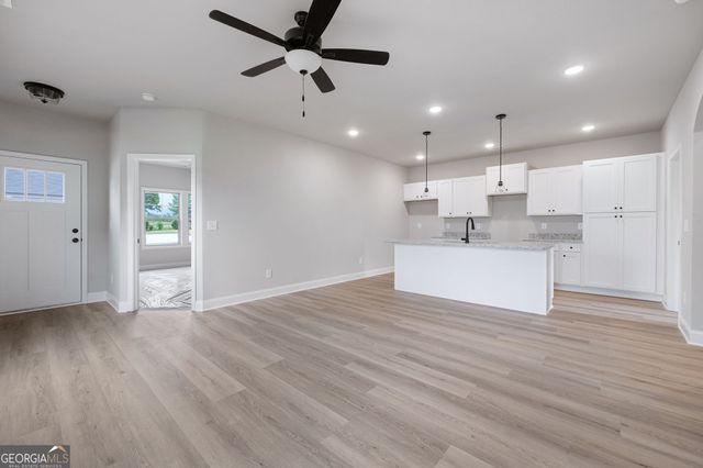 102 Winston Way, Carrollton, GA 30117