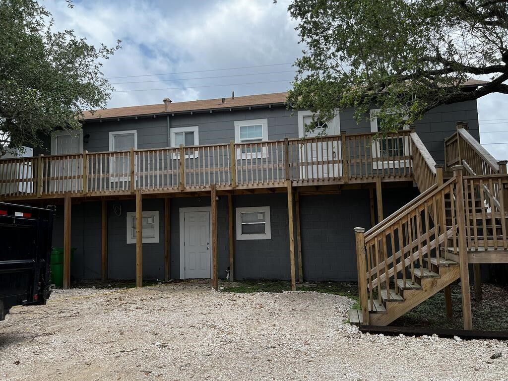 141 S Rife, Aransas Pass, TX 78335 — exterior