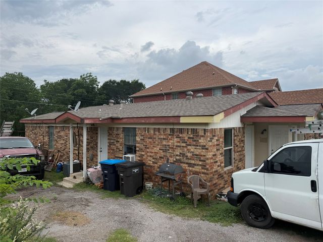 2917 Chestnut Avenue, Fort Worth, TX 76106