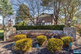 2021 Hawthorne Lane, Mahwah, NJ 07430