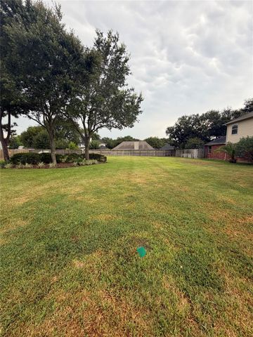 1212 Bay Area Boulevard, League City, TX 77573