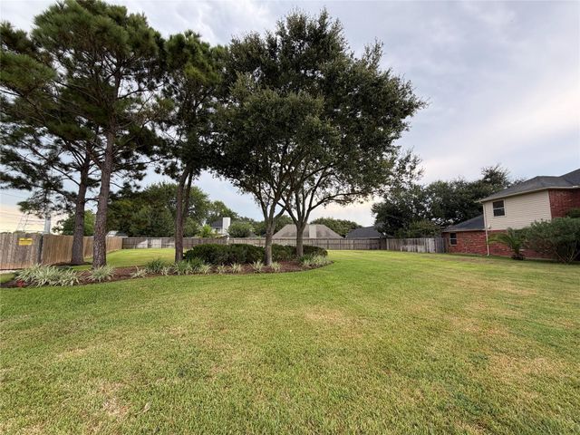 1212 Bay Area Boulevard, League City, TX 77573