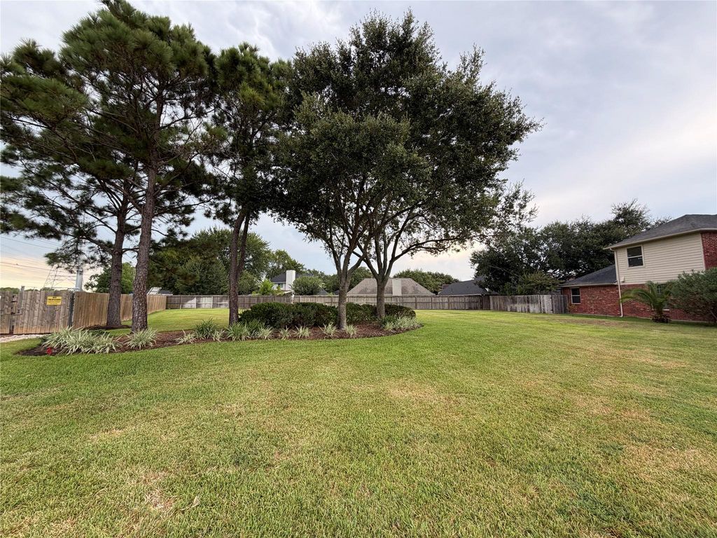 1212 Bay Area Boulevard, League City, TX 77573