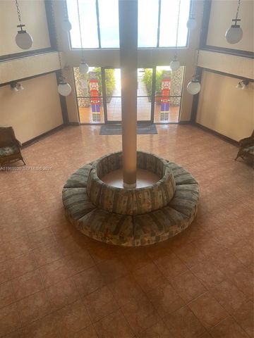 1350 SW 122nd Ave 212, Miami, FL 33184