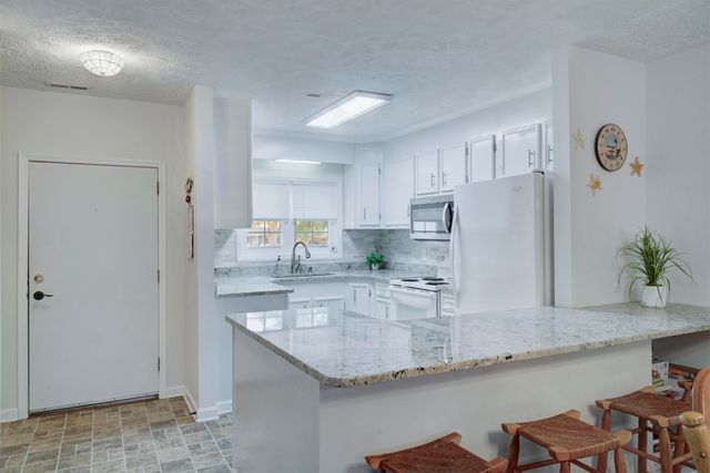 411 31st Ave N Apt 3, Myrtle Beach, SC 29577