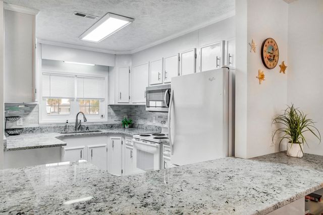 411 31st Ave N Apt 3, Myrtle Beach, SC 29577