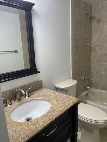 8065 SW 107TH Avenue 108, Miami, FL 33173