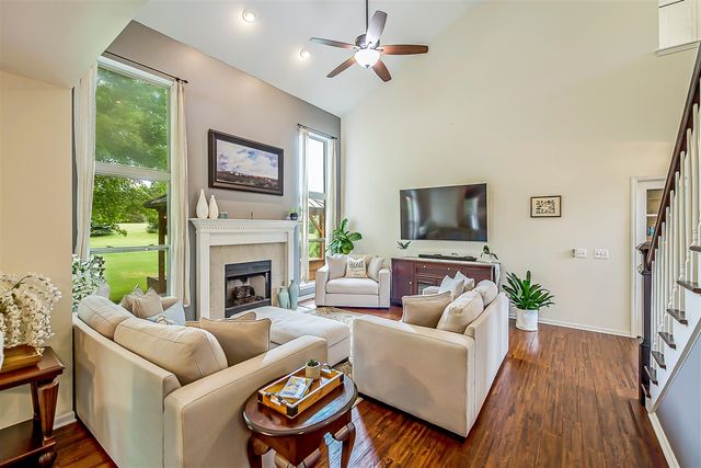 8757 Sydney Drive, Saline, MI 48176