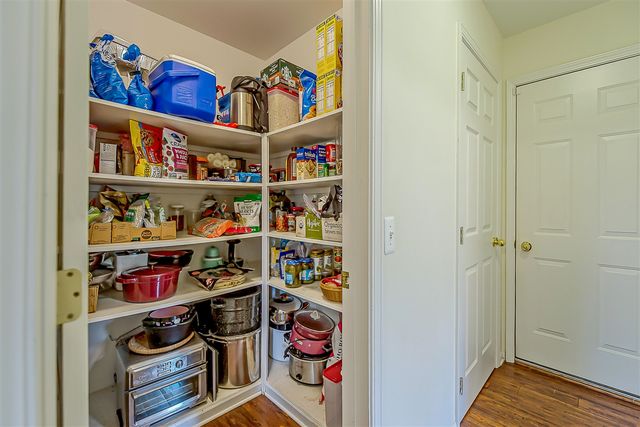 8757 Sydney Drive, Saline, MI 48176