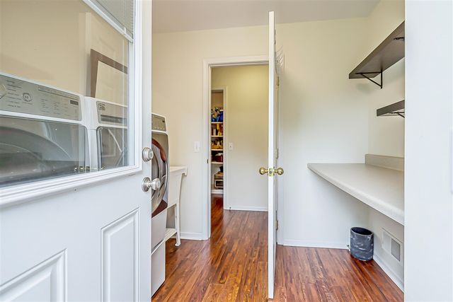 8757 Sydney Drive, Saline, MI 48176