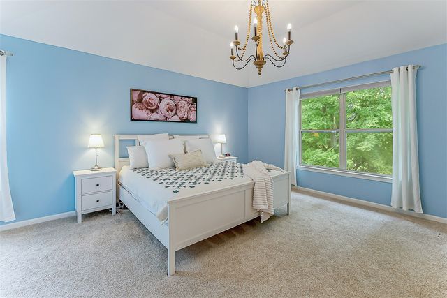 8757 Sydney Drive, Saline, MI 48176