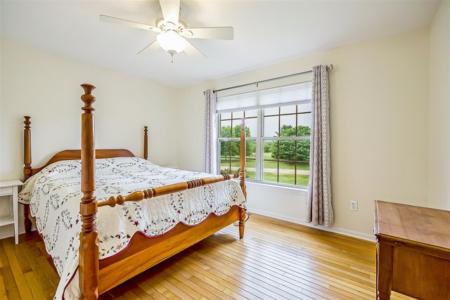 8757 Sydney Drive, Saline, MI 48176