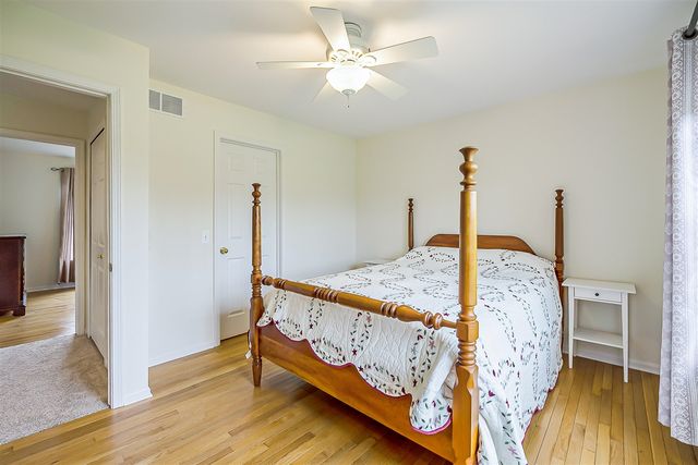 8757 Sydney Drive, Saline, MI 48176