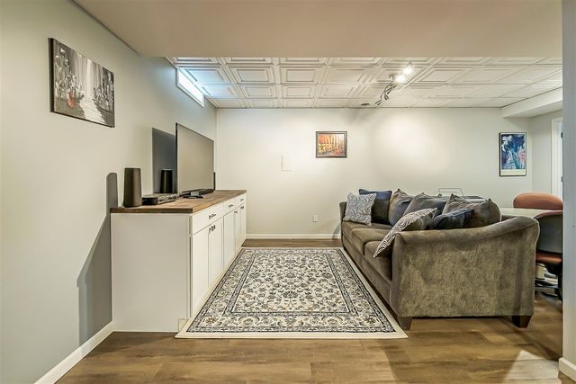 8757 Sydney Drive, Saline, MI 48176