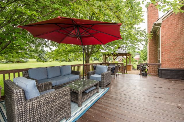 8757 Sydney Drive, Saline, MI 48176