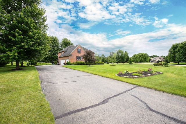8757 Sydney Drive, Saline, MI 48176