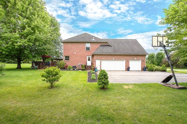 8757 Sydney Drive, Saline, MI 48176