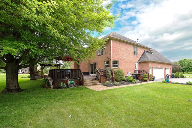 8757 Sydney Drive, Saline, MI 48176