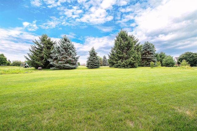 8757 Sydney Drive, Saline, MI 48176