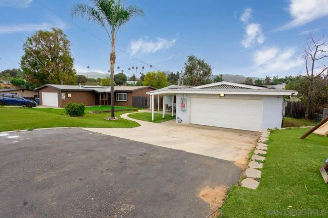 13403 Bubbling Ln, Lakeside, CA 92040