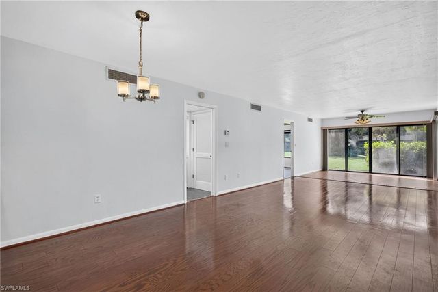 3370 10th ST N 1301, Naples, FL 34103