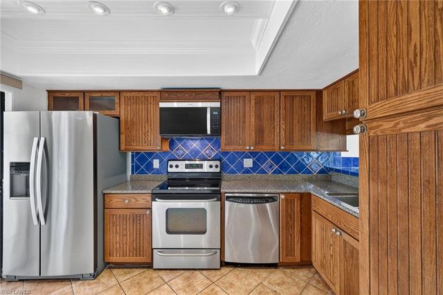3370 10th ST N 1301, Naples, FL 34103