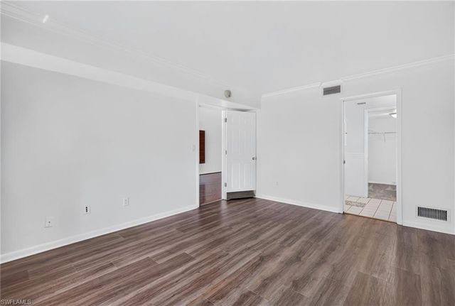 3370 10th ST N 1301, Naples, FL 34103