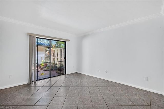 3370 10th ST N 1301, Naples, FL 34103