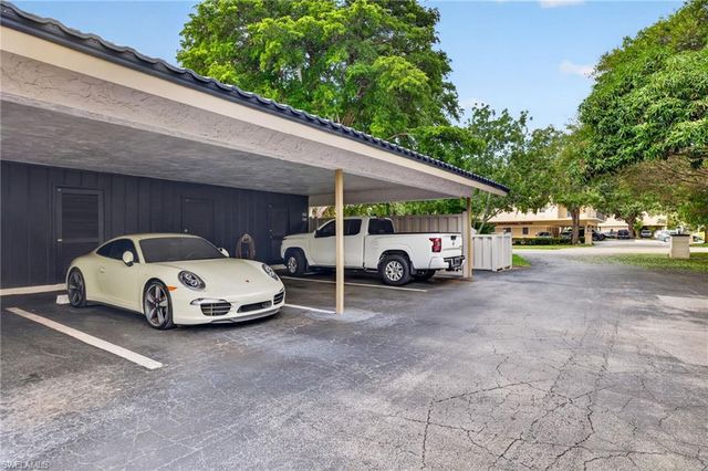 3370 10th ST N 1301, Naples, FL 34103
