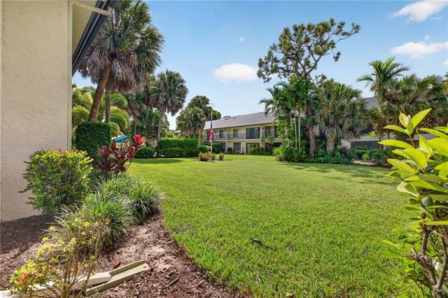 3370 10th ST N 1301, Naples, FL 34103