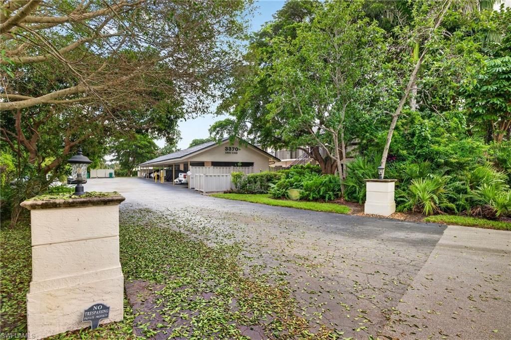 3370 10th ST N 1301, Naples, FL 34103