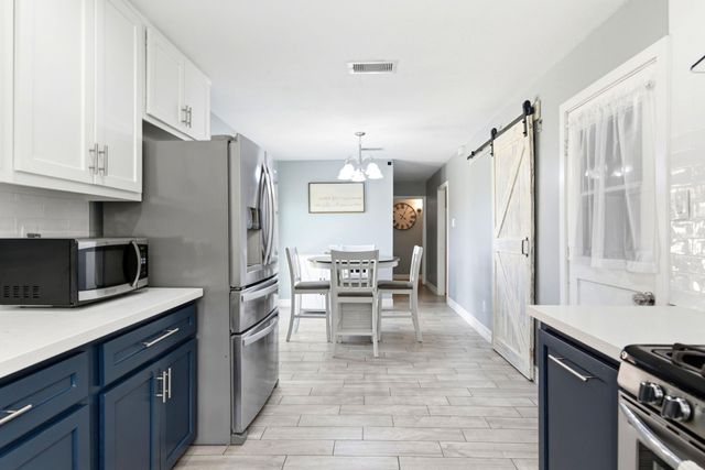 2405 Hillshire Drive, Deer Park, TX 77536