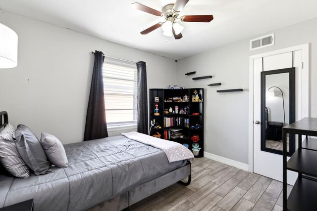 2405 Hillshire Drive, Deer Park, TX 77536
