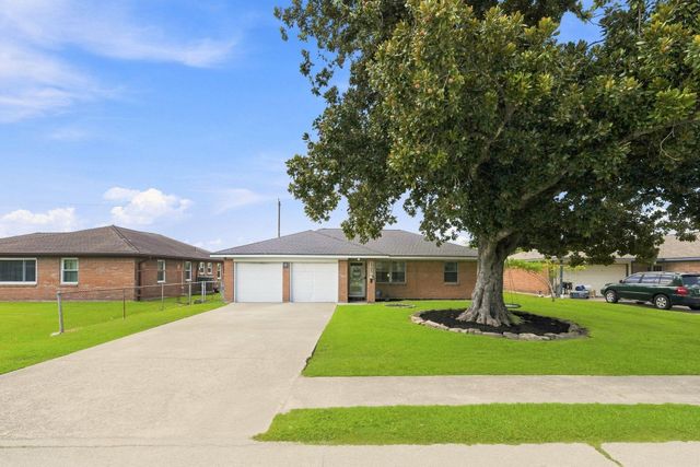 2405 Hillshire Drive, Deer Park, TX 77536