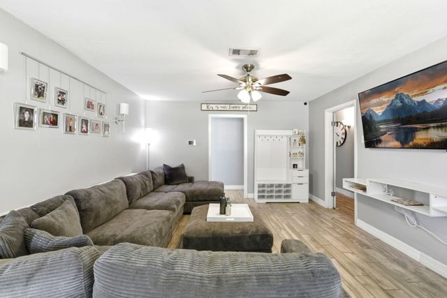 2405 Hillshire Drive, Deer Park, TX 77536