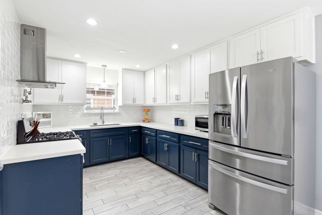 2405 Hillshire Drive, Deer Park, TX 77536