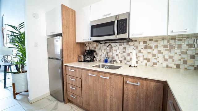 101 SOL STREET 2B, Old San Juan, PR 00901