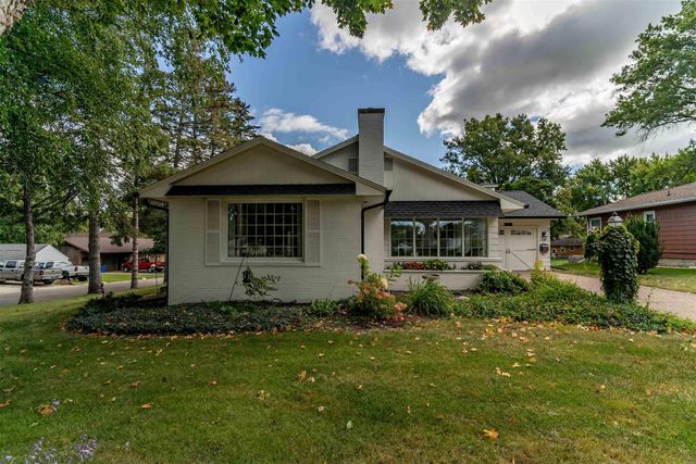 302 6th Street, Grundy Center, IA 50638