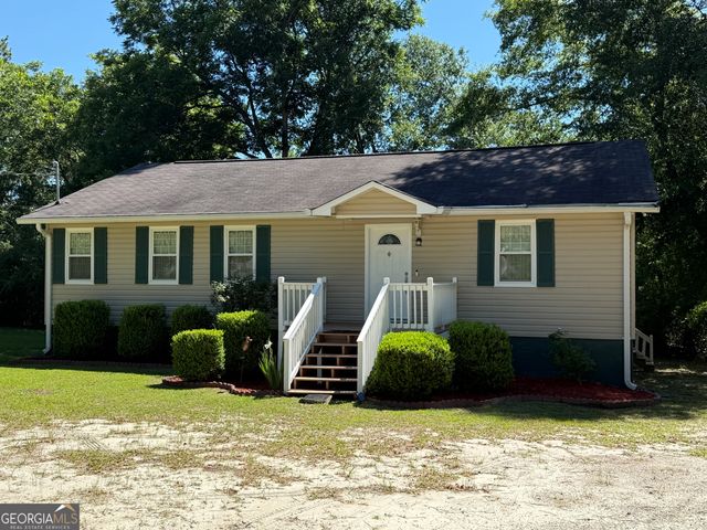 108 Atkinson Drive, Swainsboro, GA 30401