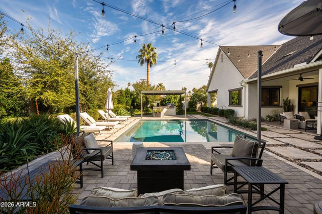 3226 E GLENROSA Avenue, Phoenix, AZ 85018