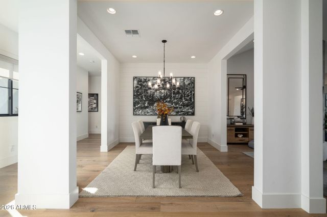 3226 E GLENROSA Avenue, Phoenix, AZ 85018