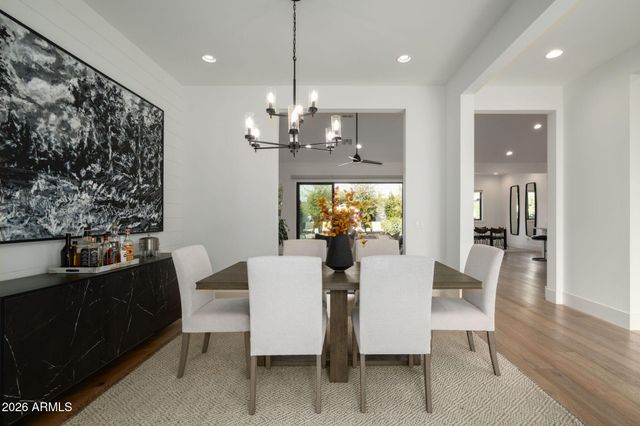 3226 E GLENROSA Avenue, Phoenix, AZ 85018