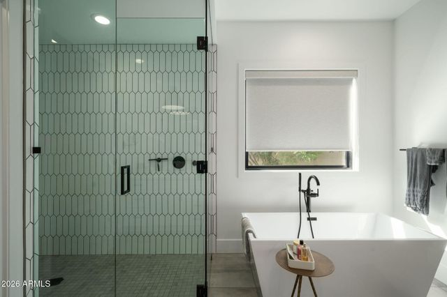 3226 E GLENROSA Avenue, Phoenix, AZ 85018