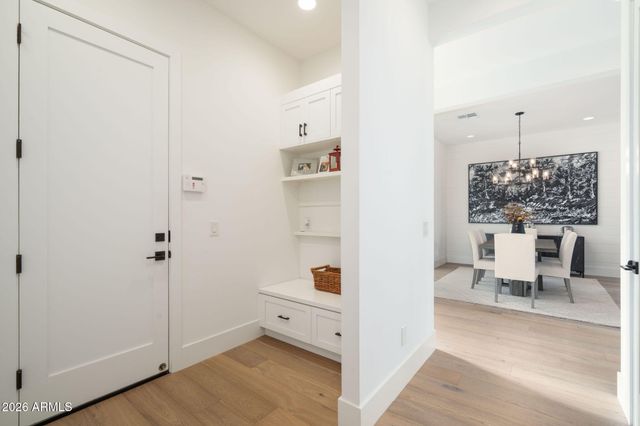 3226 E GLENROSA Avenue, Phoenix, AZ 85018