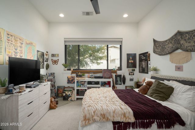 3226 E GLENROSA Avenue, Phoenix, AZ 85018