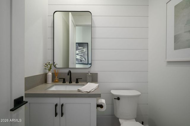 3226 E GLENROSA Avenue, Phoenix, AZ 85018