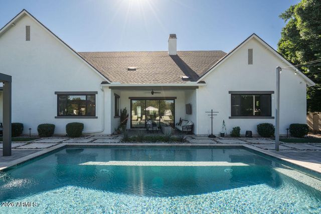 3226 E GLENROSA Avenue, Phoenix, AZ 85018